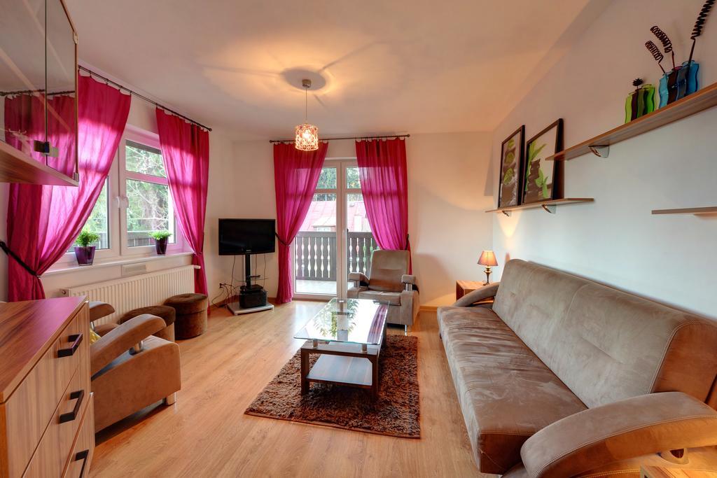 Apartamenty Sun Seasons 24 - Rezydencja Parkowa Szklarska Poręba Rum bild
