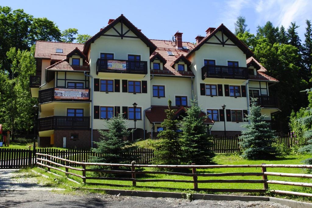 Apartamenty Sun Seasons 24 - Rezydencja Parkowa Szklarska Poręba Exteriör bild